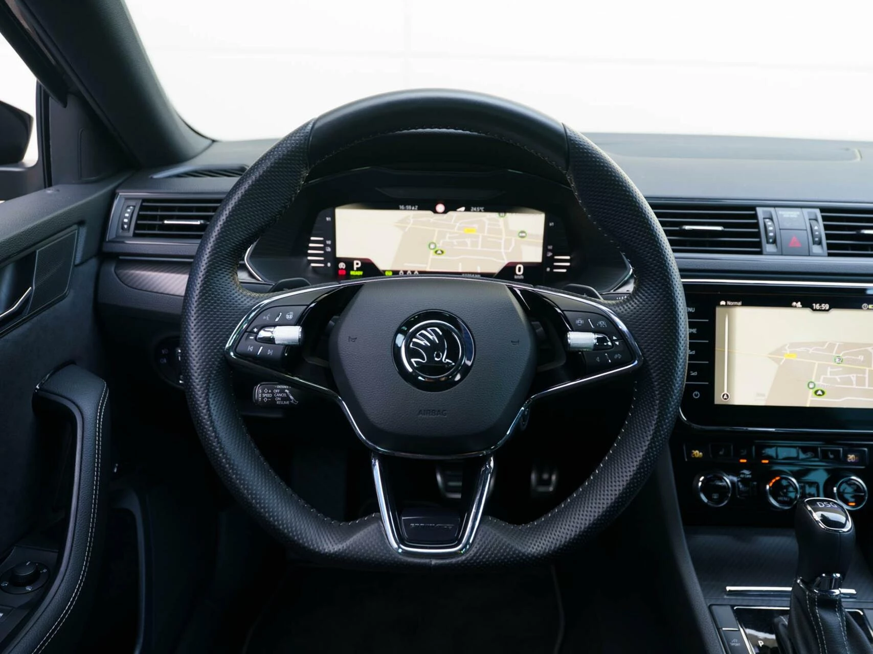 Hoofdafbeelding Škoda Superb
