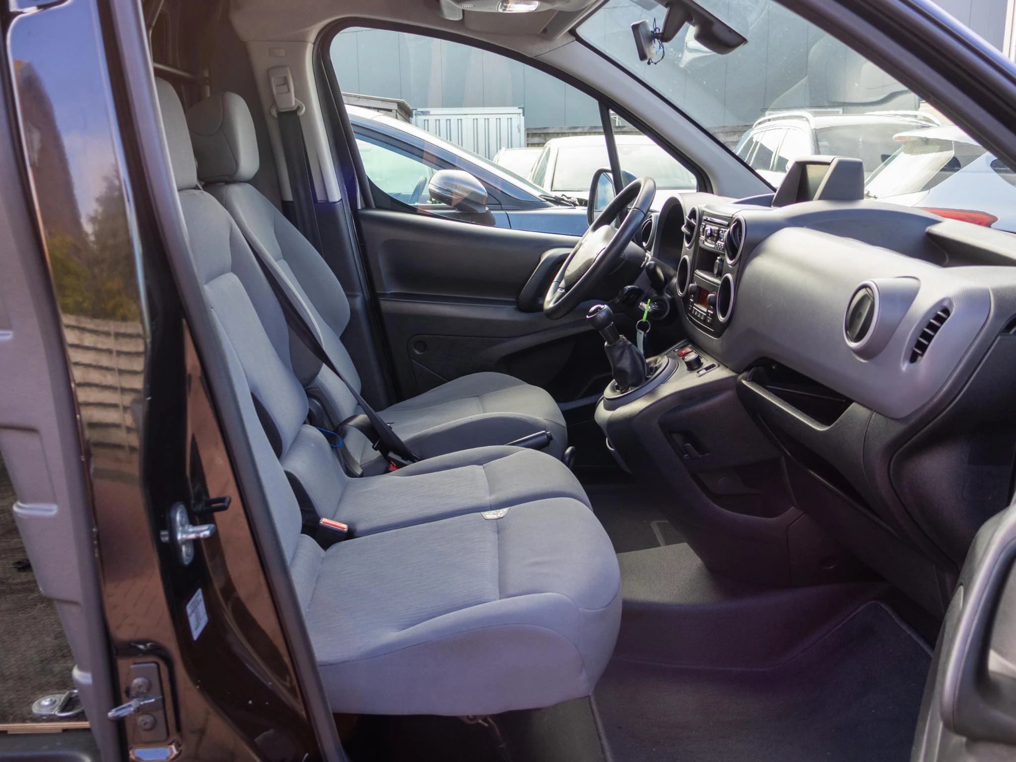 Hoofdafbeelding Peugeot Partner