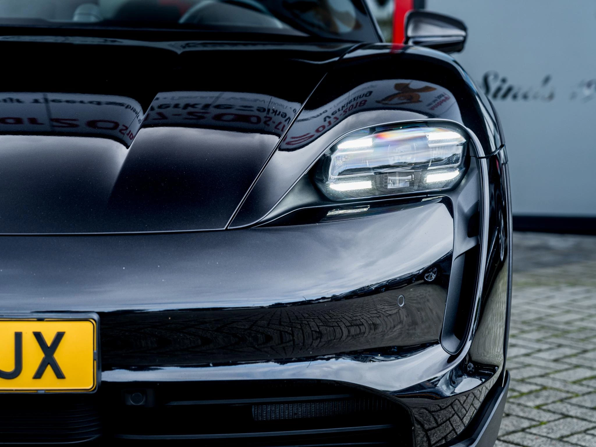 Hoofdafbeelding Porsche Taycan