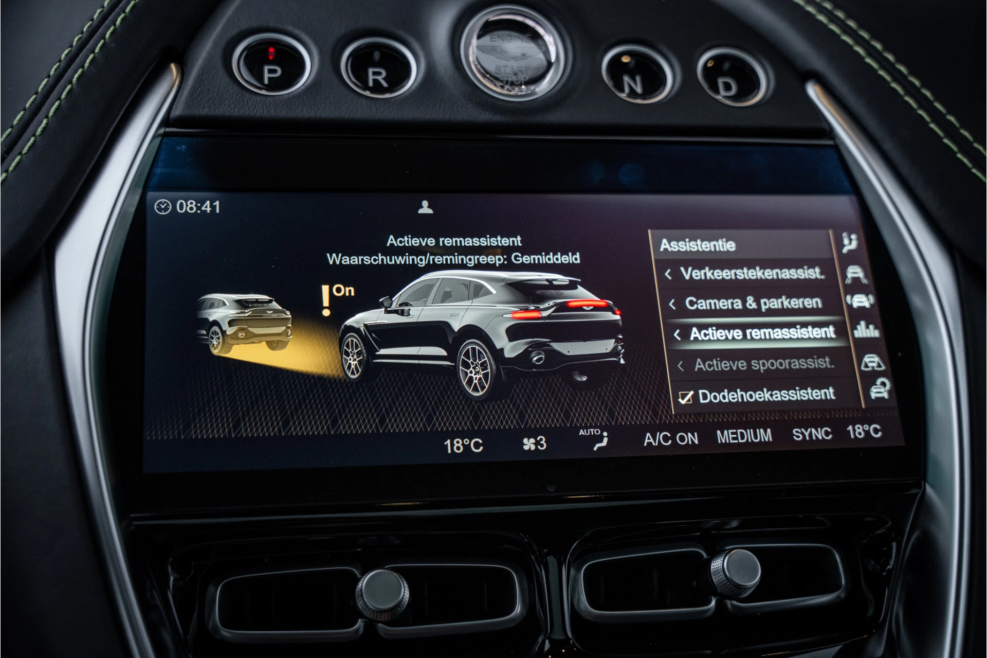 Hoofdafbeelding Aston Martin DBX