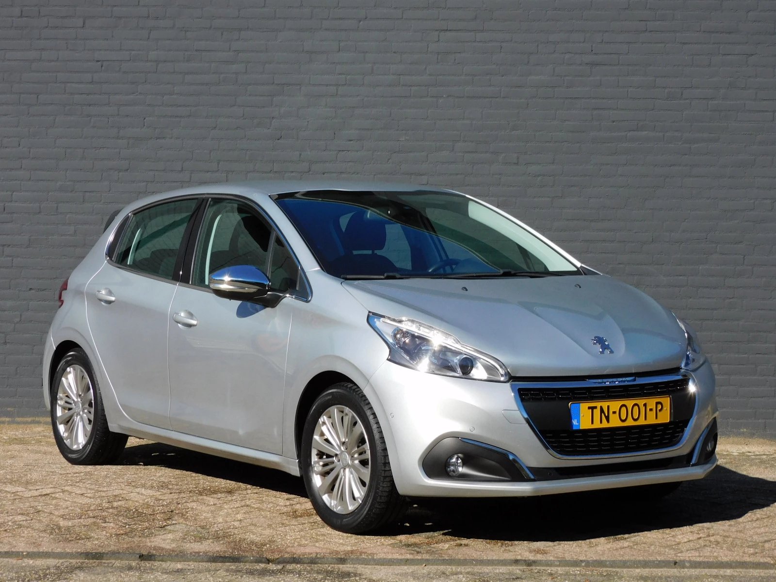 Hoofdafbeelding Peugeot 208