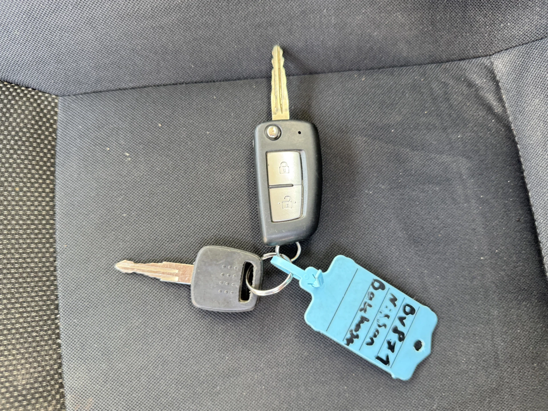 Hoofdafbeelding Nissan NT400