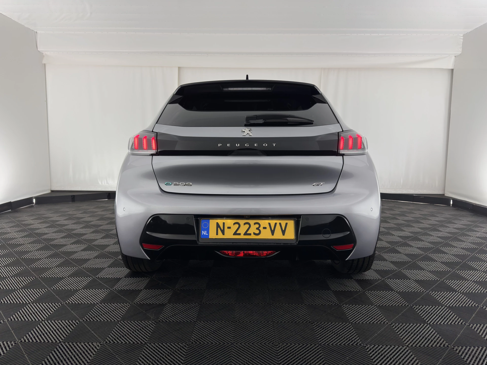 Hoofdafbeelding Peugeot e-208