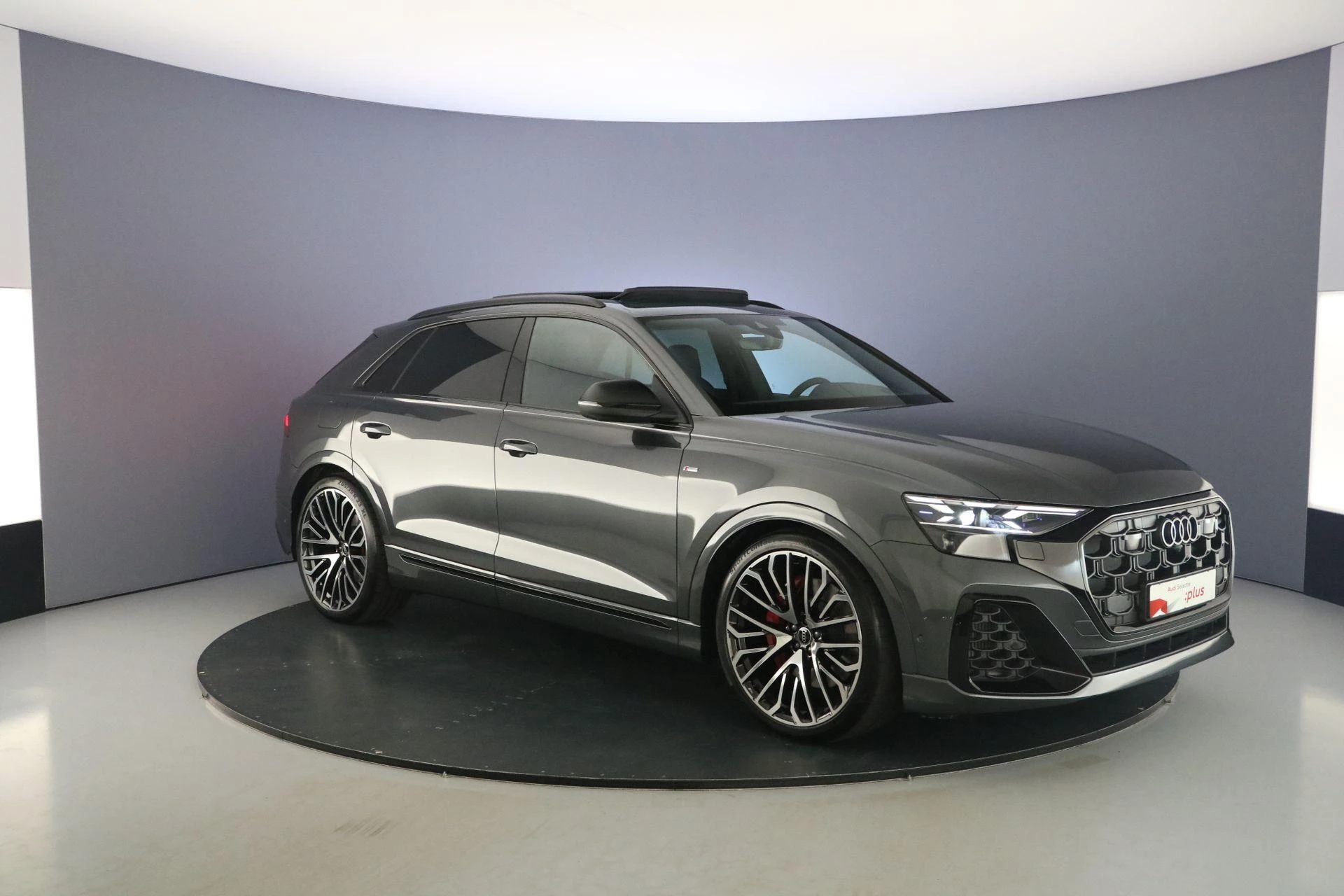 Hoofdafbeelding Audi Q8