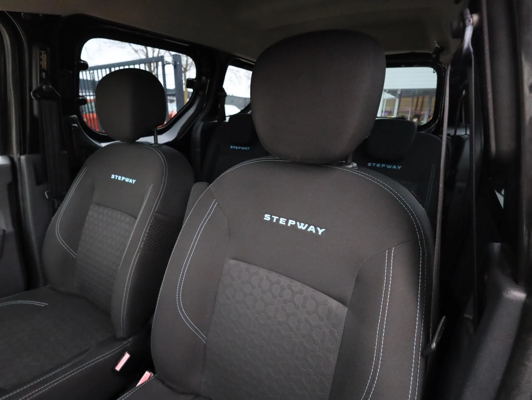 Hoofdafbeelding Dacia Dokker