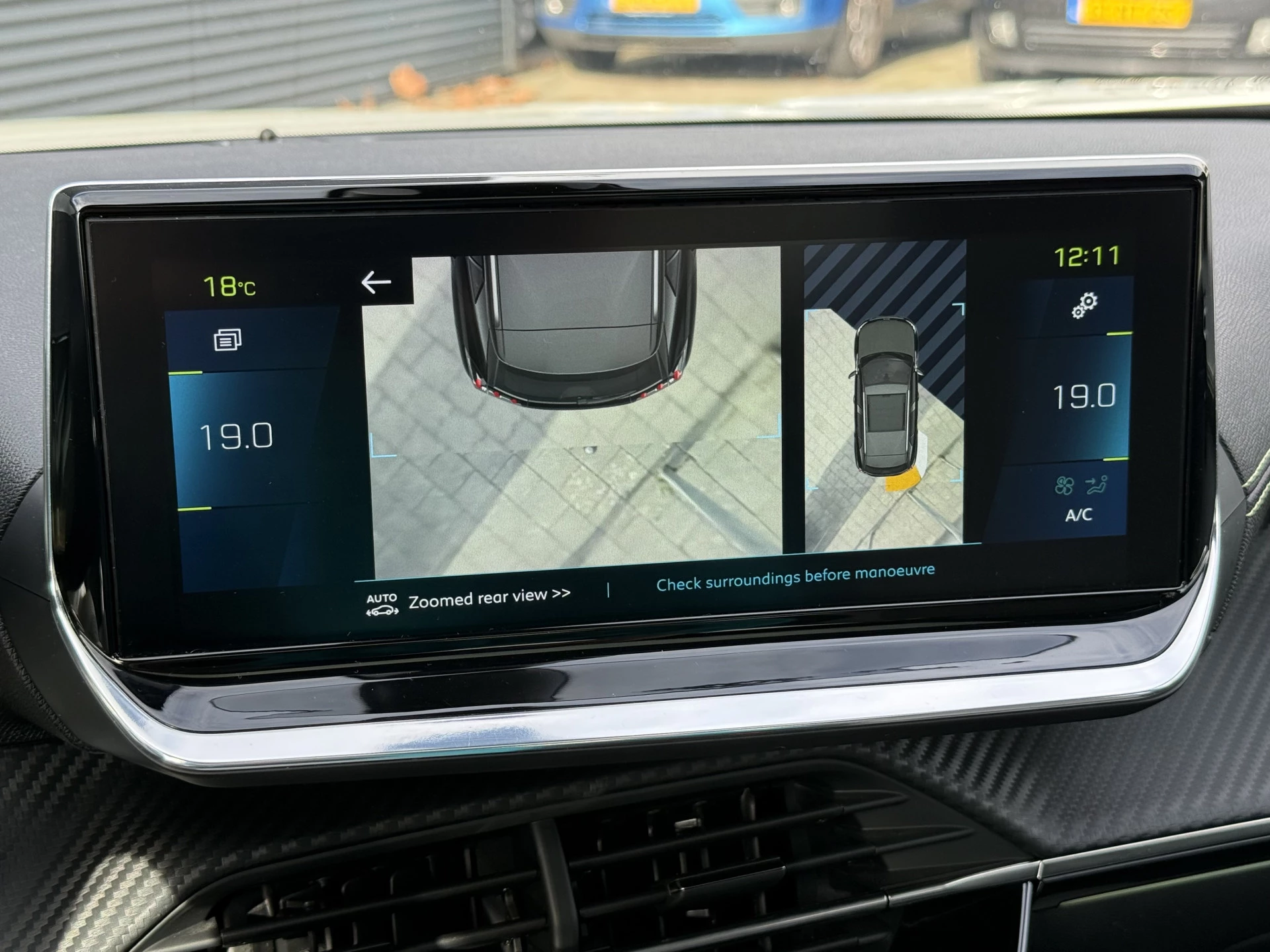 Hoofdafbeelding Peugeot e-2008