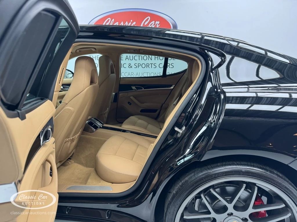 Hoofdafbeelding Porsche Panamera