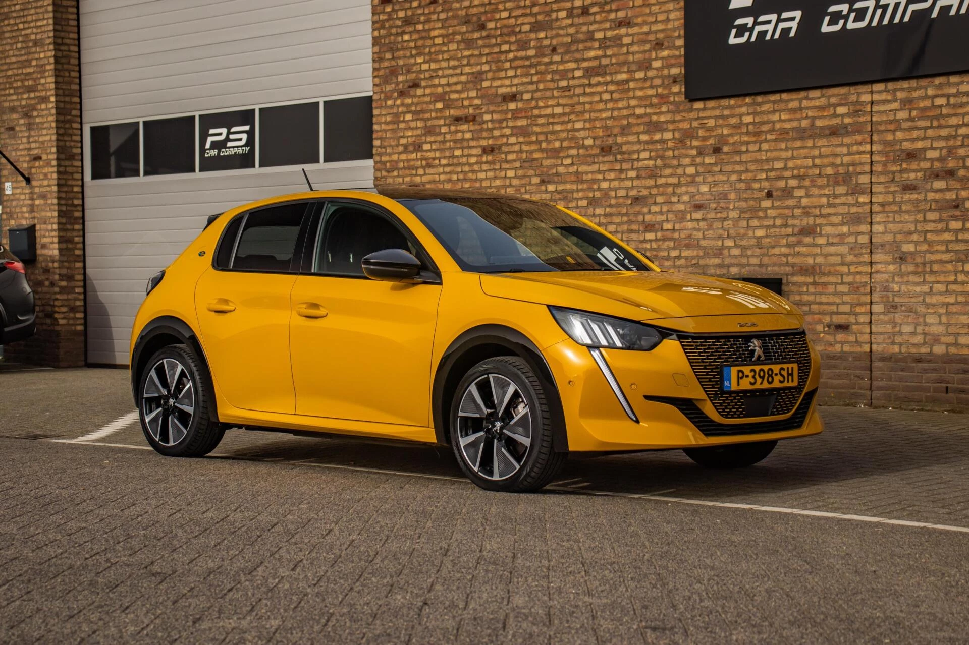 Hoofdafbeelding Peugeot e-208