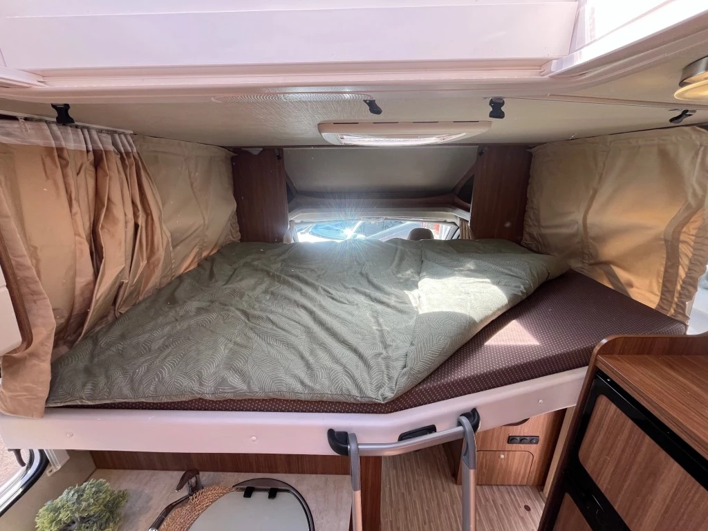 Hoofdafbeelding Carado T 447 Enkele Bedden Hefbed
