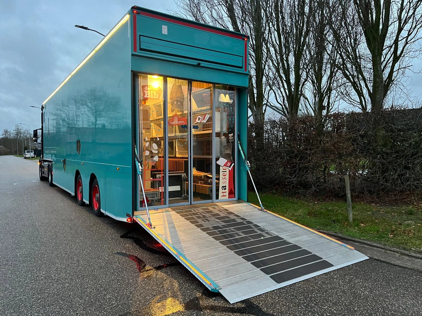 Hoofdafbeelding Nefra OPLZ 220D