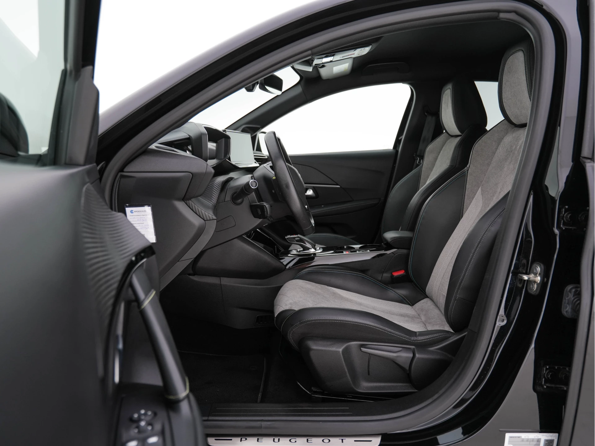 Hoofdafbeelding Peugeot e-208