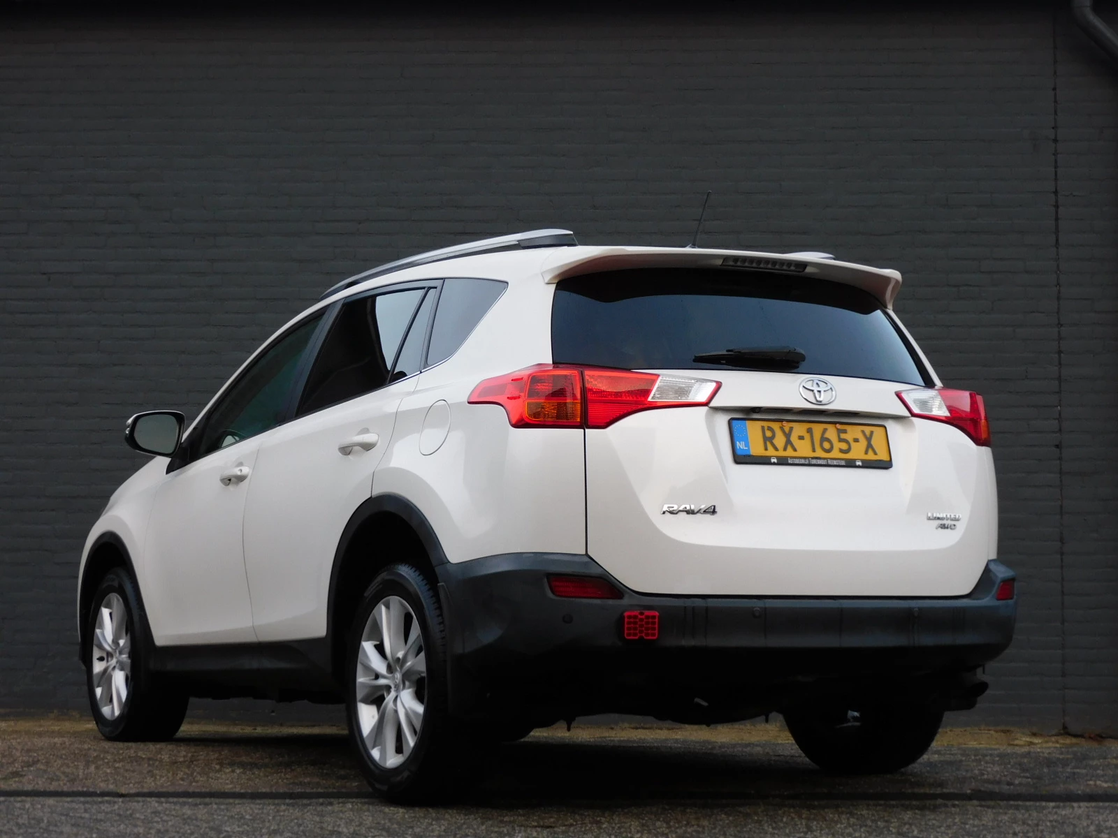 Hoofdafbeelding Toyota RAV4