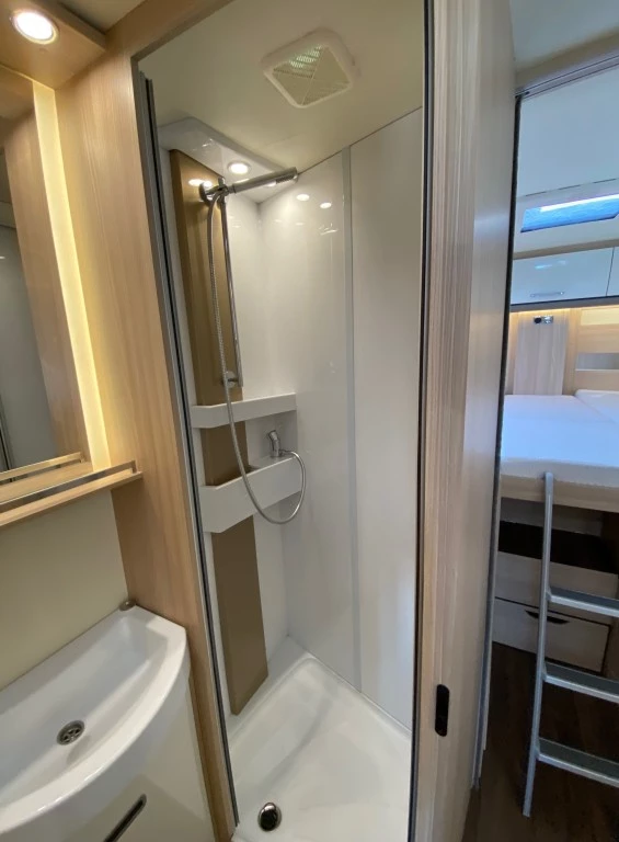 Hoofdafbeelding Bürstner Lyseo T 728g Aut. 36.997km 2017 Dakairco