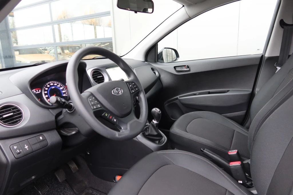 Hoofdafbeelding Hyundai i10