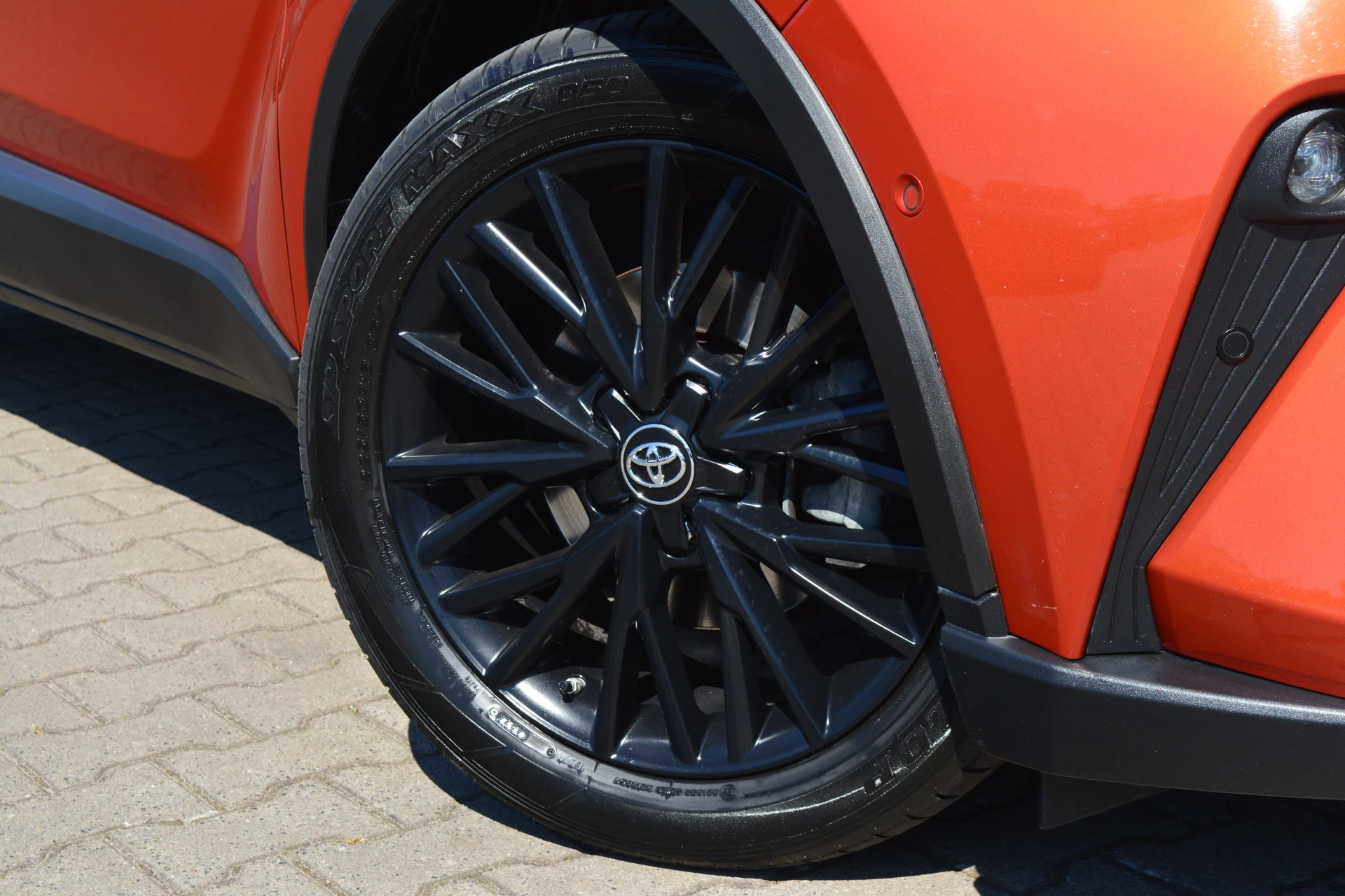 Hoofdafbeelding Toyota C-HR