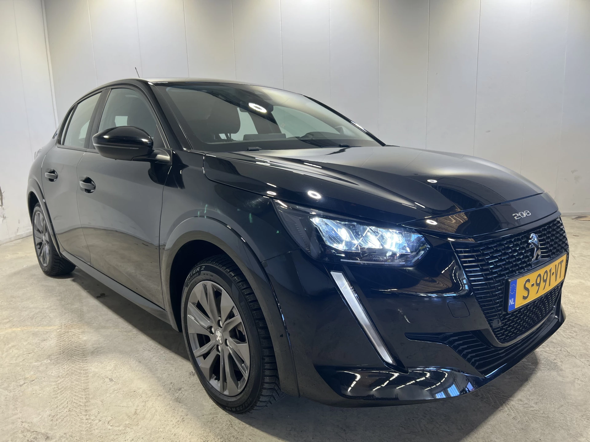 Hoofdafbeelding Peugeot e-208