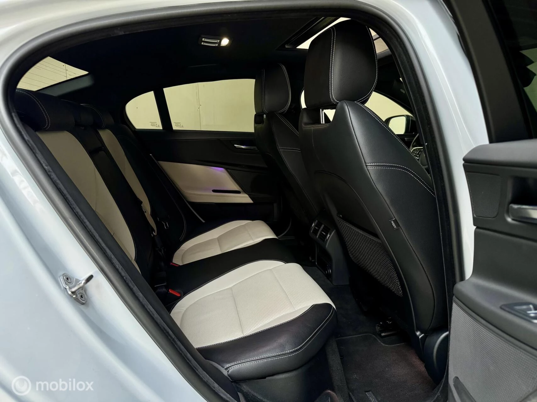 Hoofdafbeelding Jaguar XE
