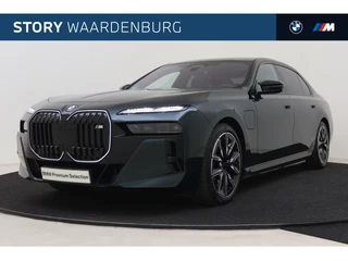 BMW 7 Serie M760e xDrive automaat / Panoramadak Sky Lounge / Stoelventilatie / Massagefunctie / Multifunctionele voorstoelen / Integral Active Steering / Parking Assistant Professional / Driving Assistant Professional