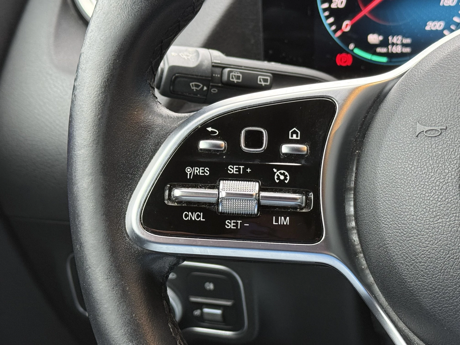 Hoofdafbeelding Mercedes-Benz EQA