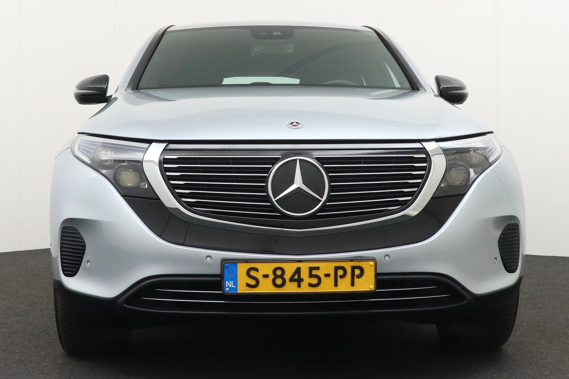 Hoofdafbeelding Mercedes-Benz EQC