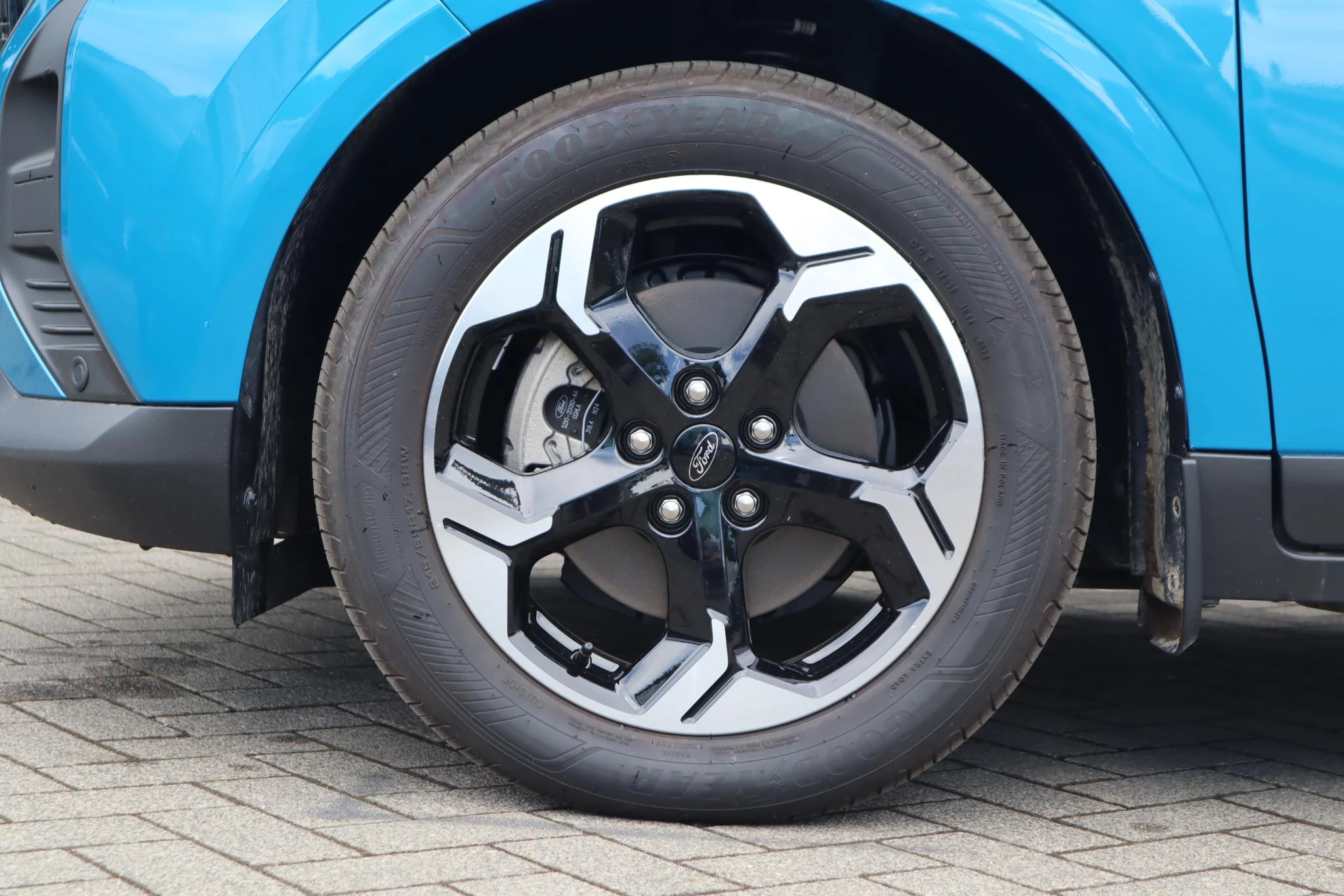 Hoofdafbeelding Ford E-Transit Courier