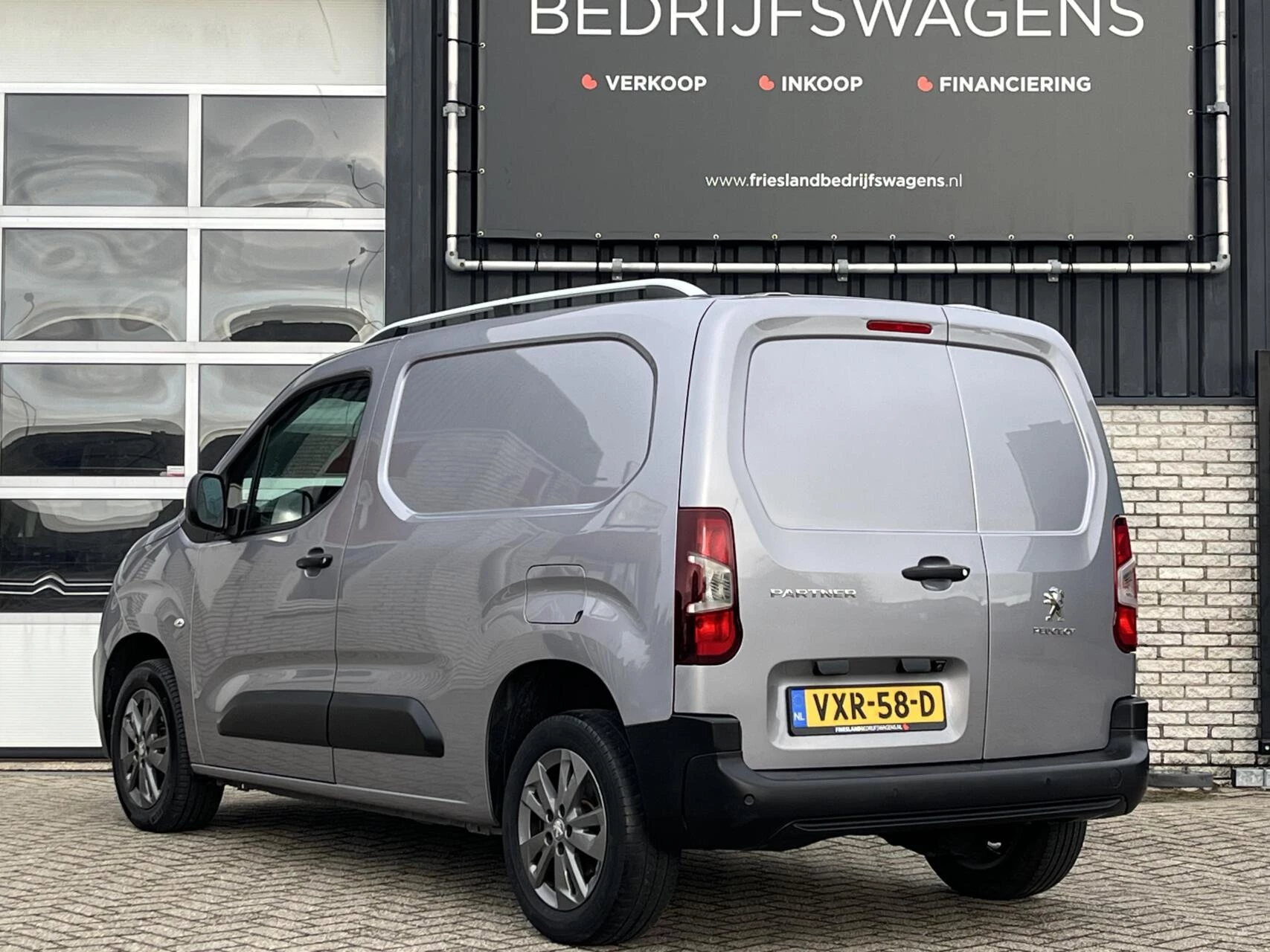 Hoofdafbeelding Peugeot Partner