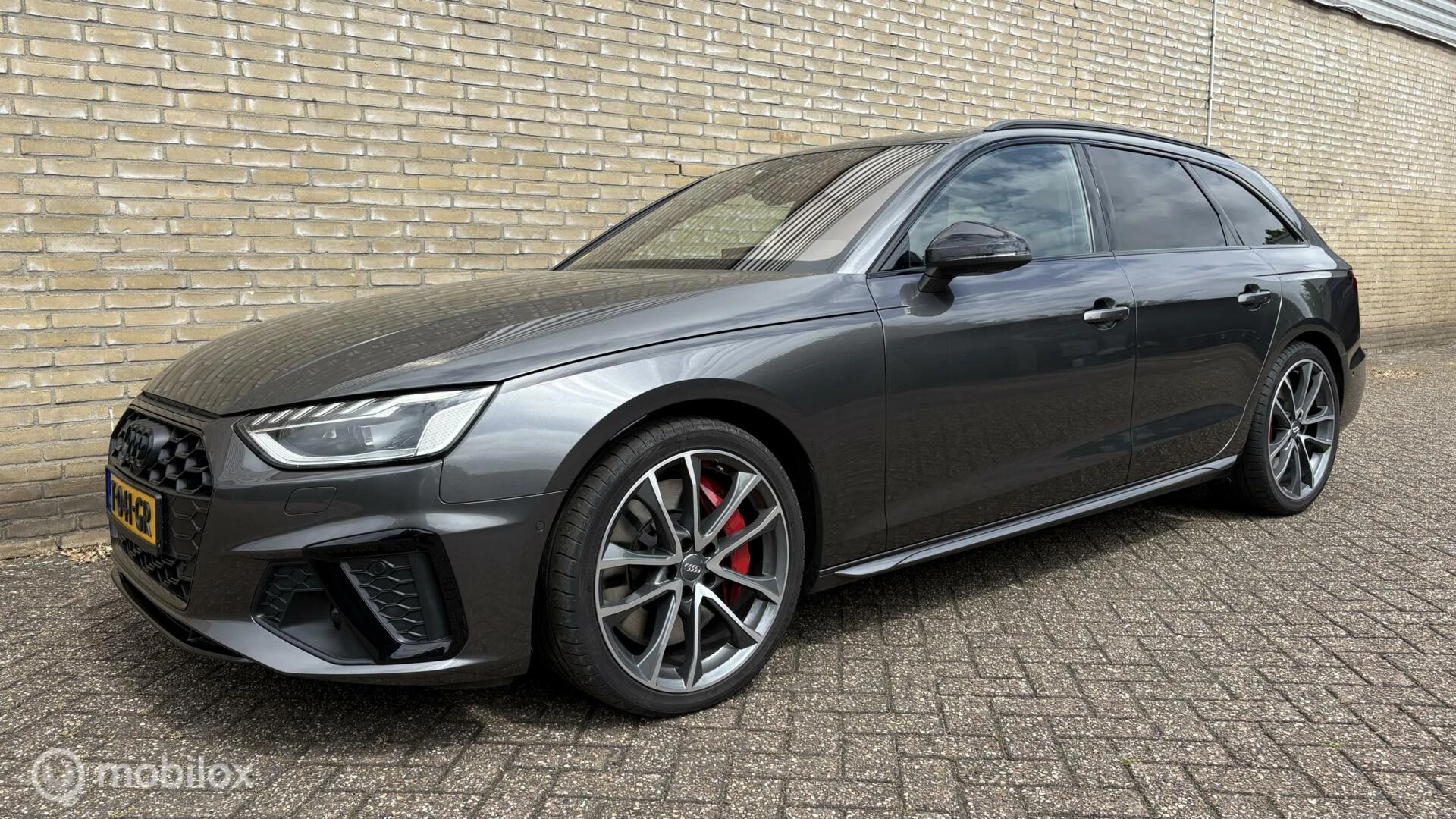 Hoofdafbeelding Audi S4