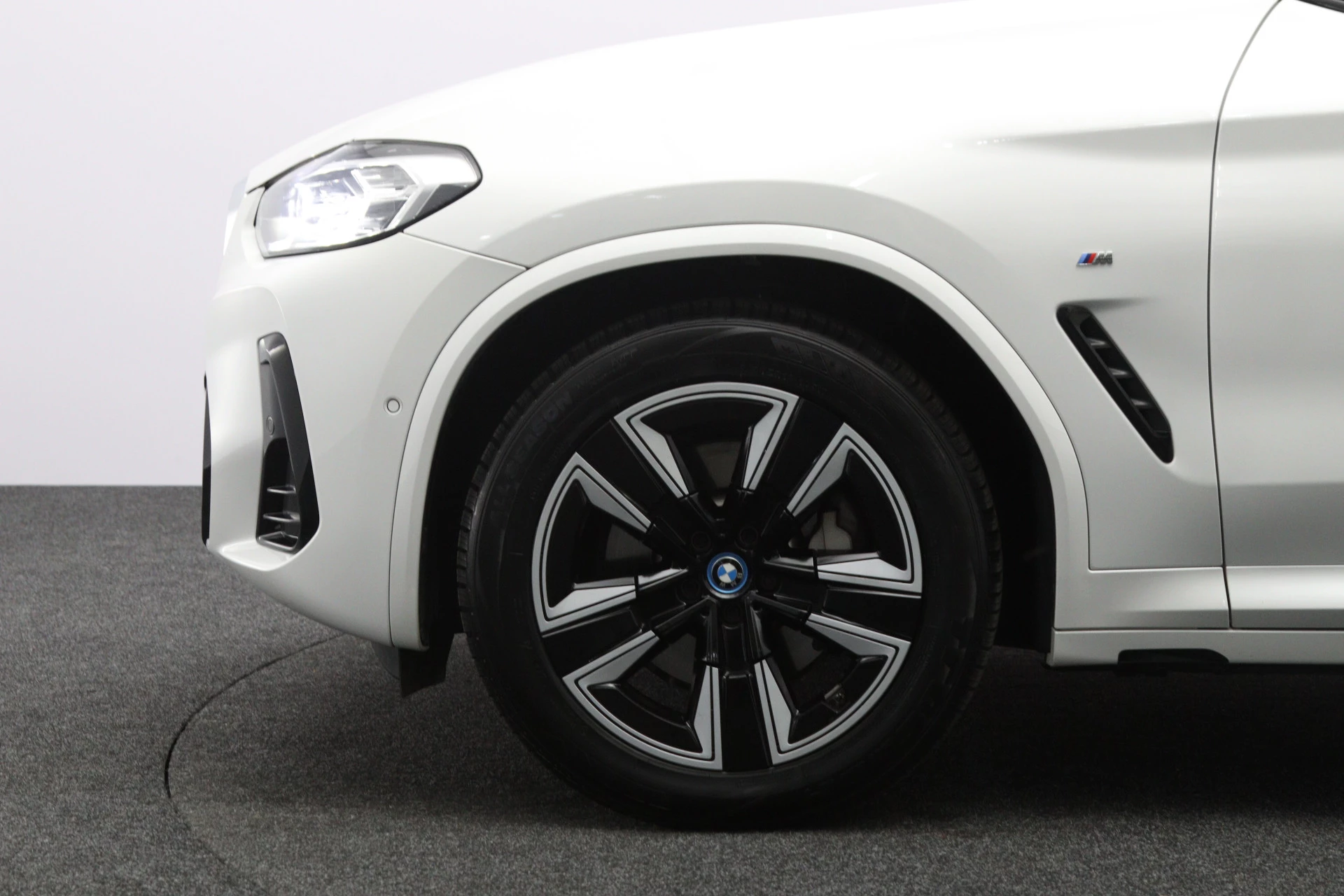 Hoofdafbeelding BMW iX3