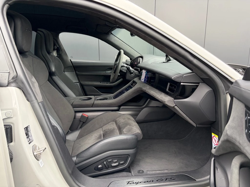 Hoofdafbeelding Porsche Taycan