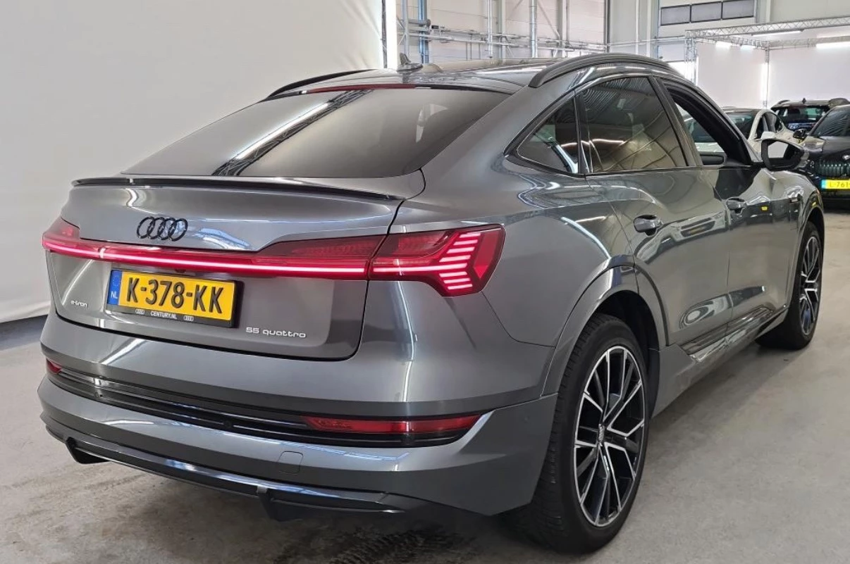 Hoofdafbeelding Audi e-tron