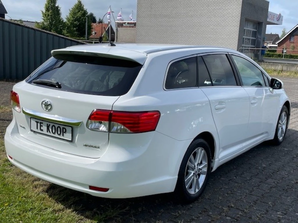 Hoofdafbeelding Toyota Avensis