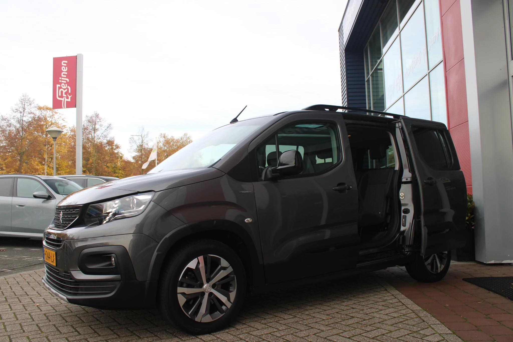 Hoofdafbeelding Peugeot Rifter