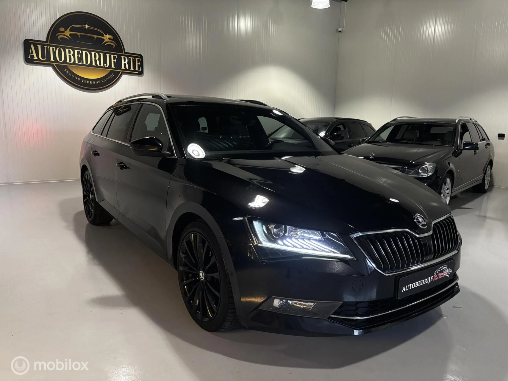Hoofdafbeelding Škoda Superb