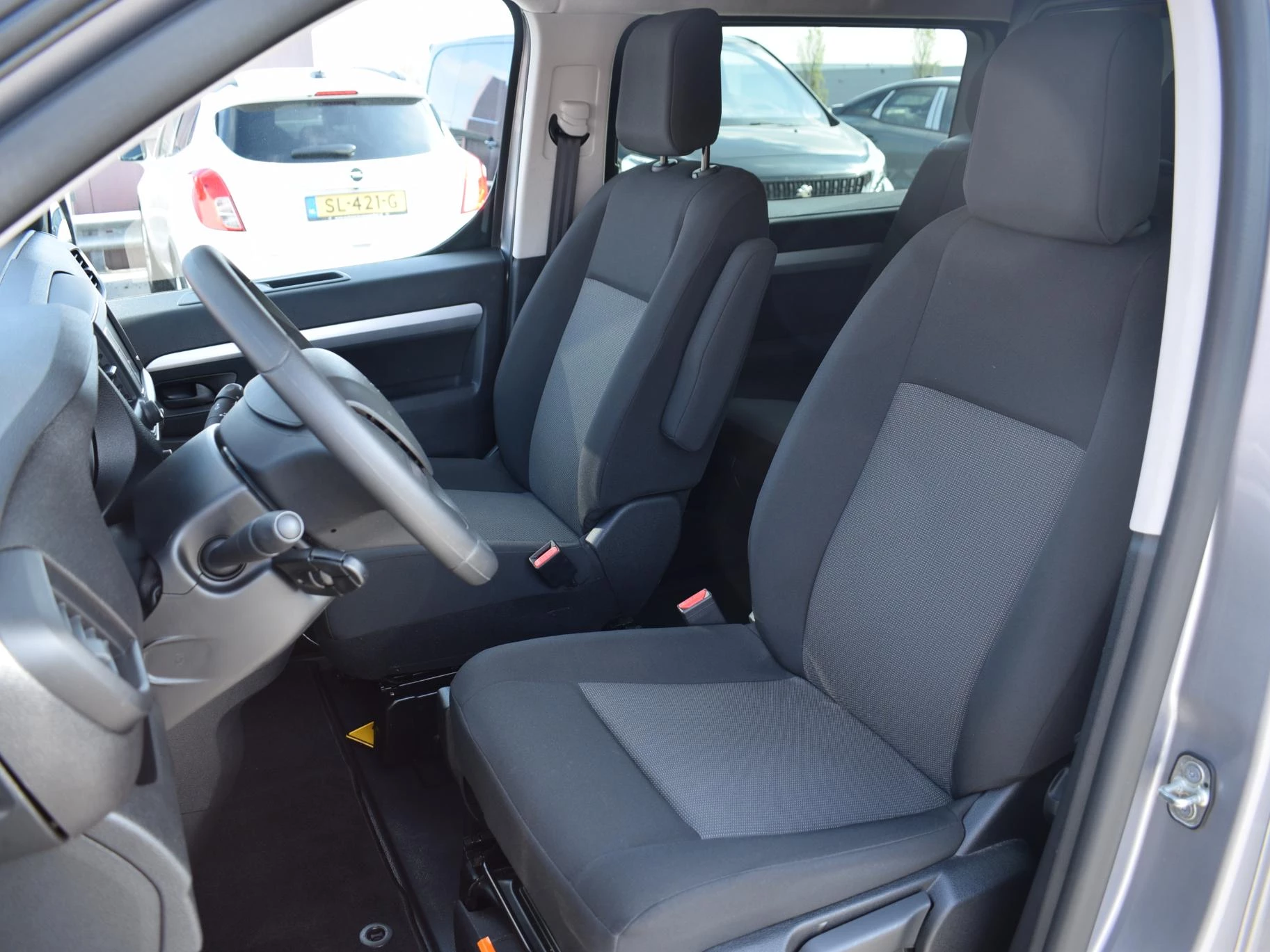 Hoofdafbeelding Peugeot e-Expert