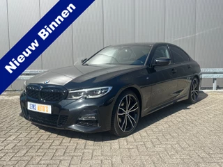 BMW 3 Serie 320i High Executive M-Pakket NAP