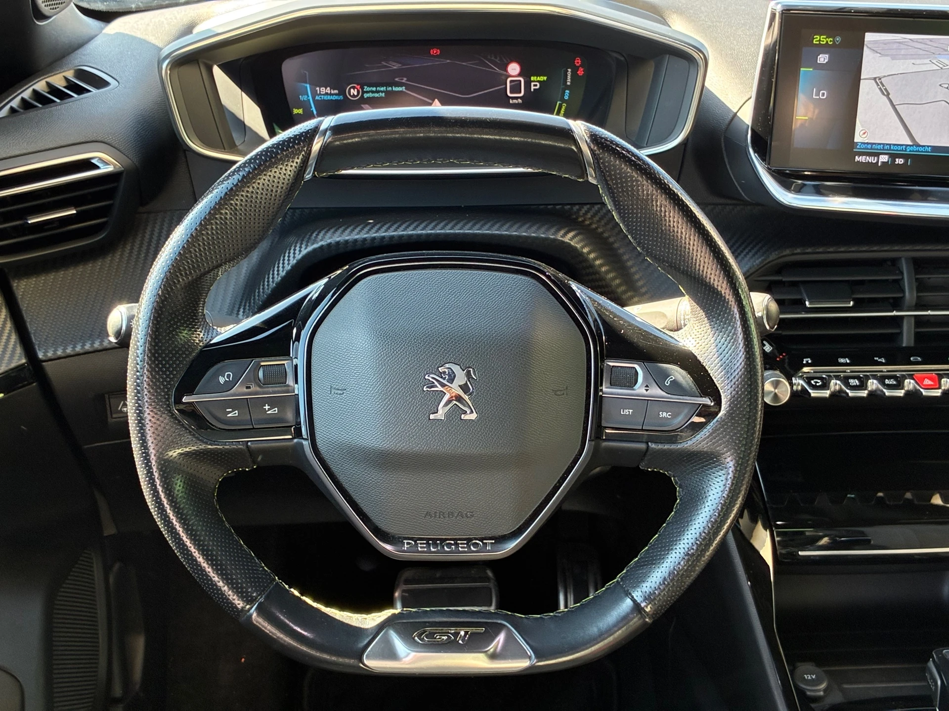Peugeot e-2008