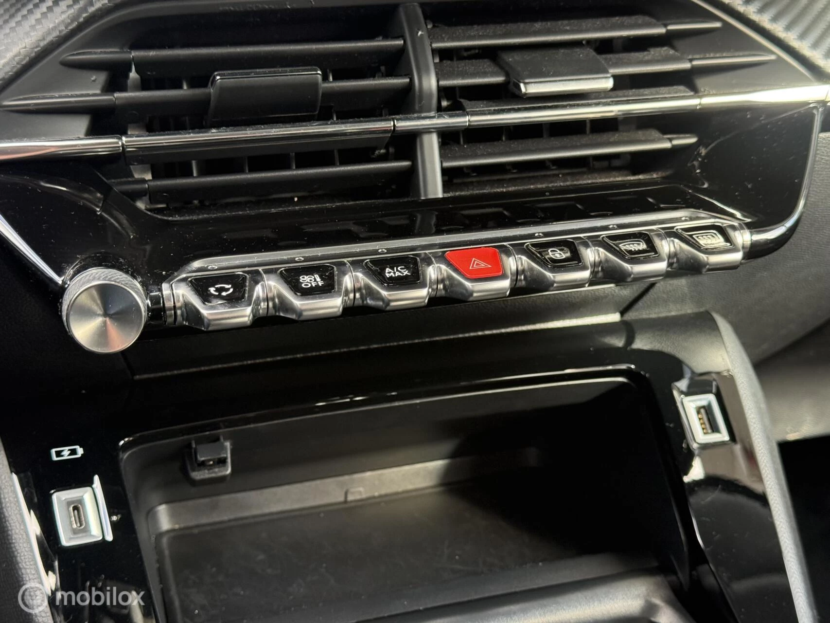 Hoofdafbeelding Peugeot e-208