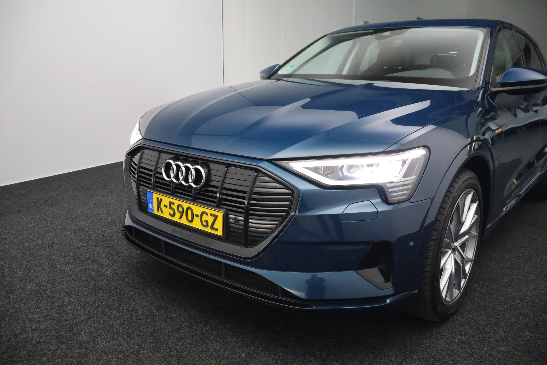 Hoofdafbeelding Audi e-tron
