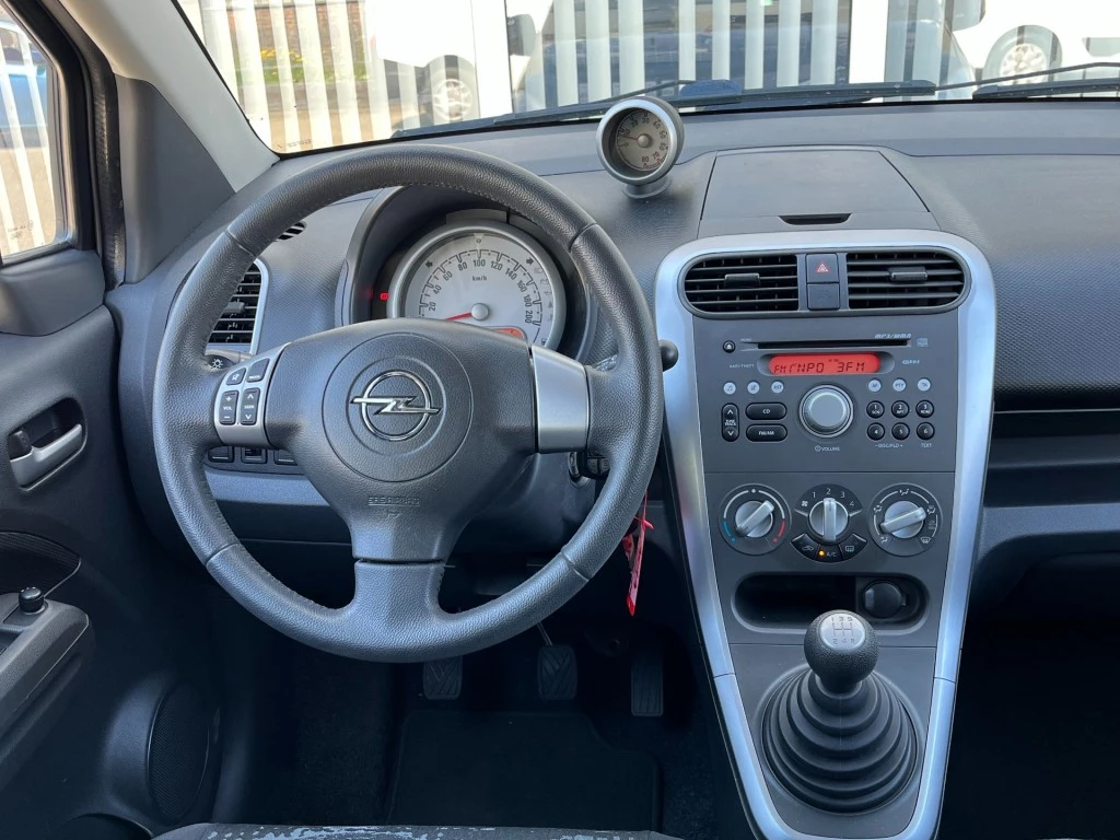 Hoofdafbeelding Opel Agila