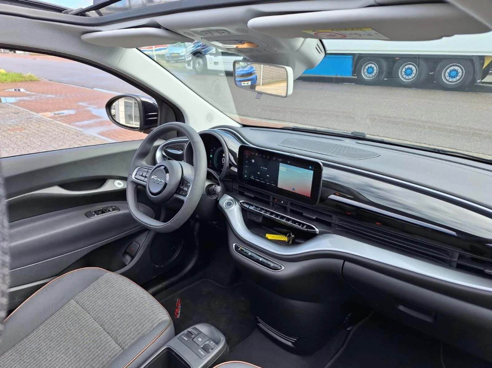 Hoofdafbeelding Fiat 500C