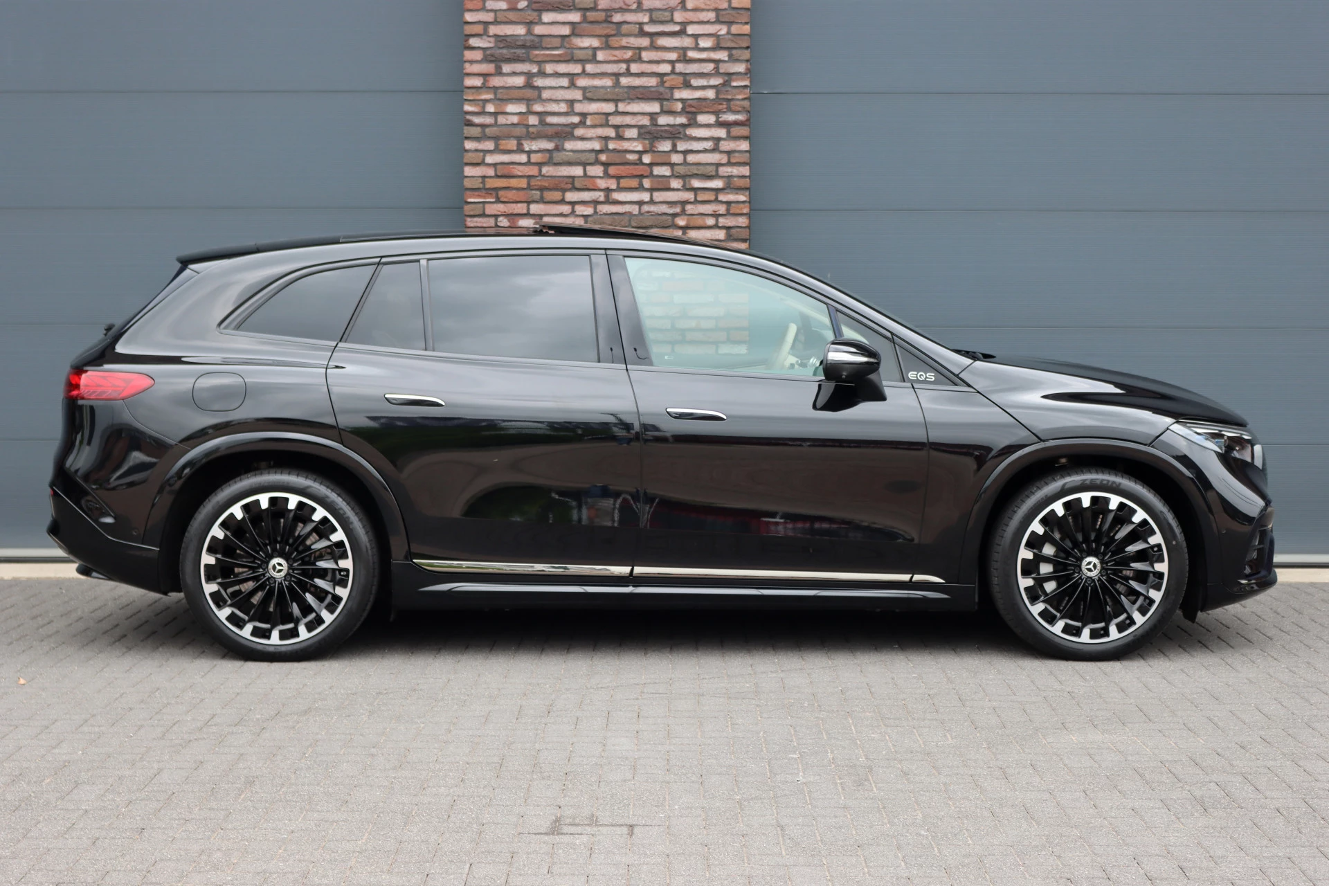 Hoofdafbeelding Mercedes-Benz EQS