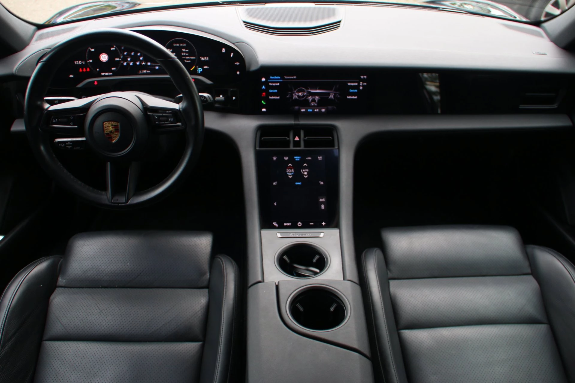 Hoofdafbeelding Porsche Taycan