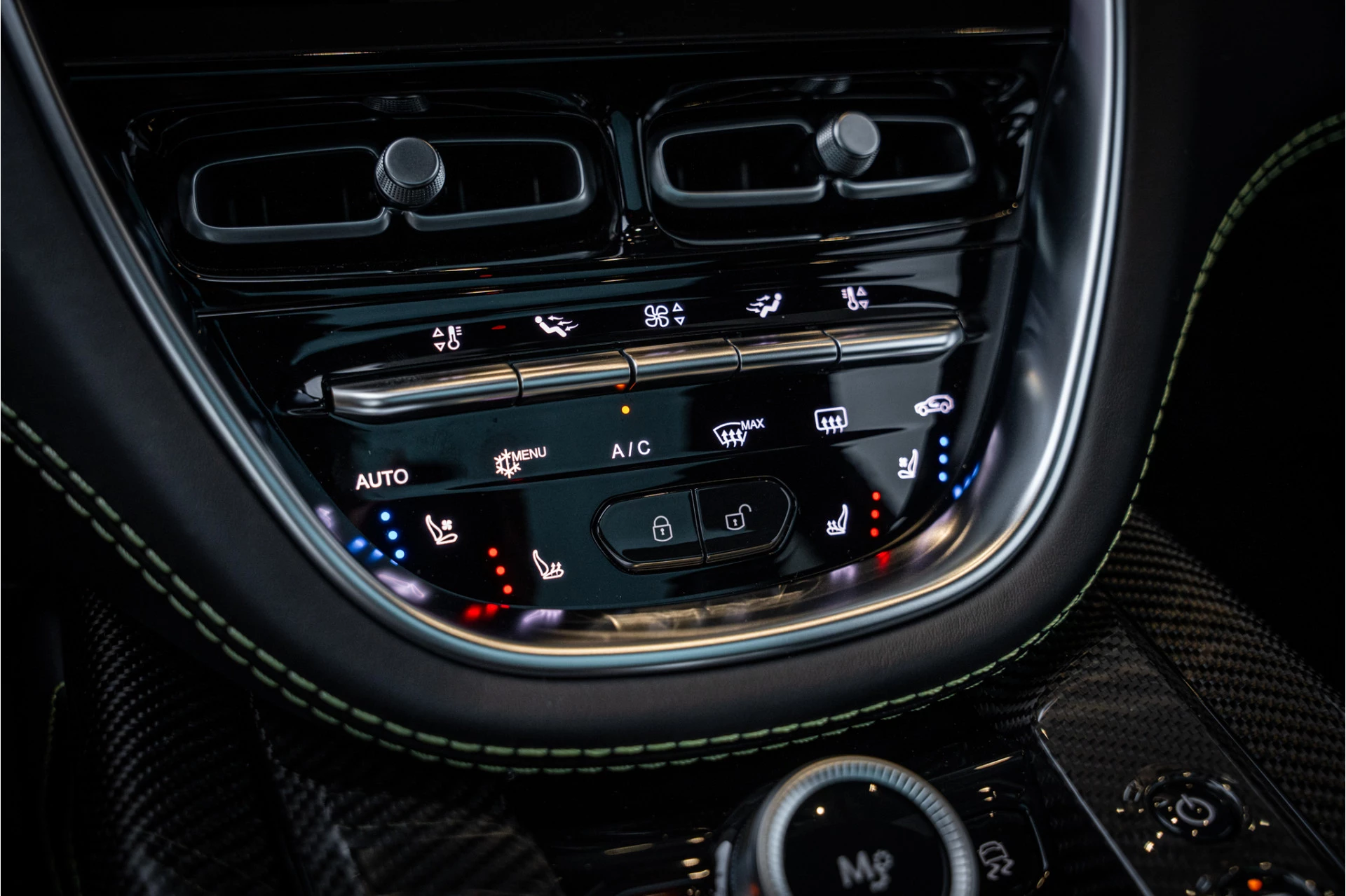 Hoofdafbeelding Aston Martin DBX