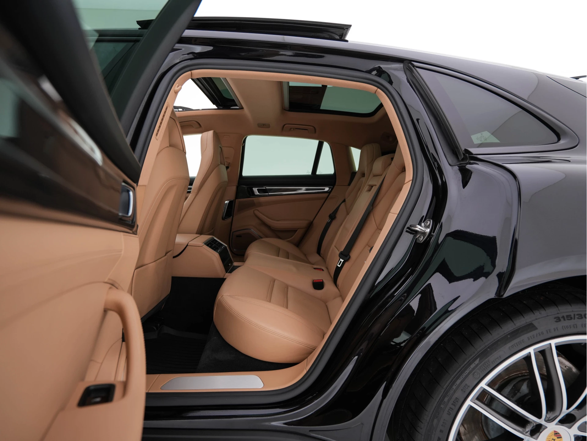 Hoofdafbeelding Porsche Panamera