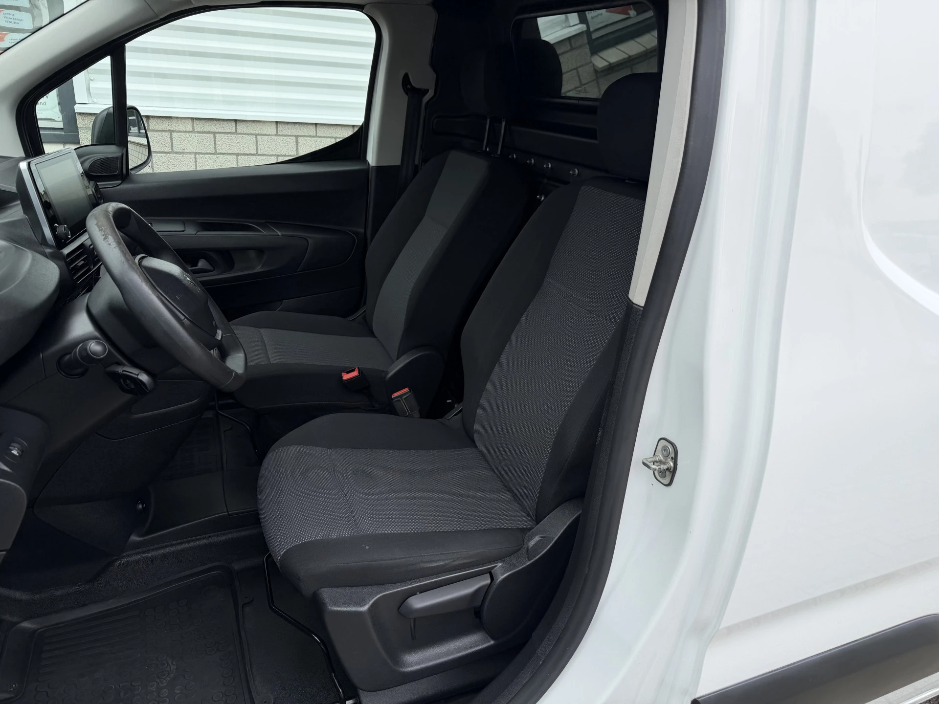 Hoofdafbeelding Peugeot Partner