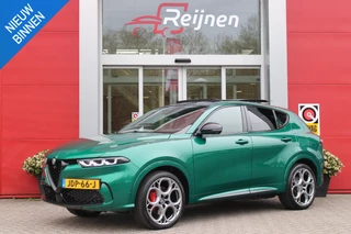 Alfa Romeo Tonale 1.3T PHEV 280PK TRIBUTO ITALIANO | PANORAMISCH SCHUIF / KANTELDAK | ZWART DAK | ZWART LEDEREN BEKLEDING MET RODE ACCENTEN/ GEBORDUURD "TRIBUTO ITALIANO" LOGO OP HOOFD STEUNEN | VOORSTOELEN / STUUR VERWARMD | VOORSTOELEN ELEKTRISCH VERSTELBAAR | HARMAN KARDON | DRAADLOOS APPLE CARPLAY / ANDROID AUTO | 360° CAMERA | AUTOMATISCH DIMMENDE BUITENSPIEGELS | 20"INCH LICHTMETALEN VELGEN | ADAPTIVE CRUISE CONTROL | KEYLESS ENTRY / START | ELEKTRISCH BEDIENBARE ACHTERKLEP | DRAADLOZE TELEFOONLADER | AMBIENT LIGHTING | DONKERE HEMELBEKLEDING | SCHAKELFLIPPERS AAN HET STUUR | VERWARMDE RUITENSPROEIERS |