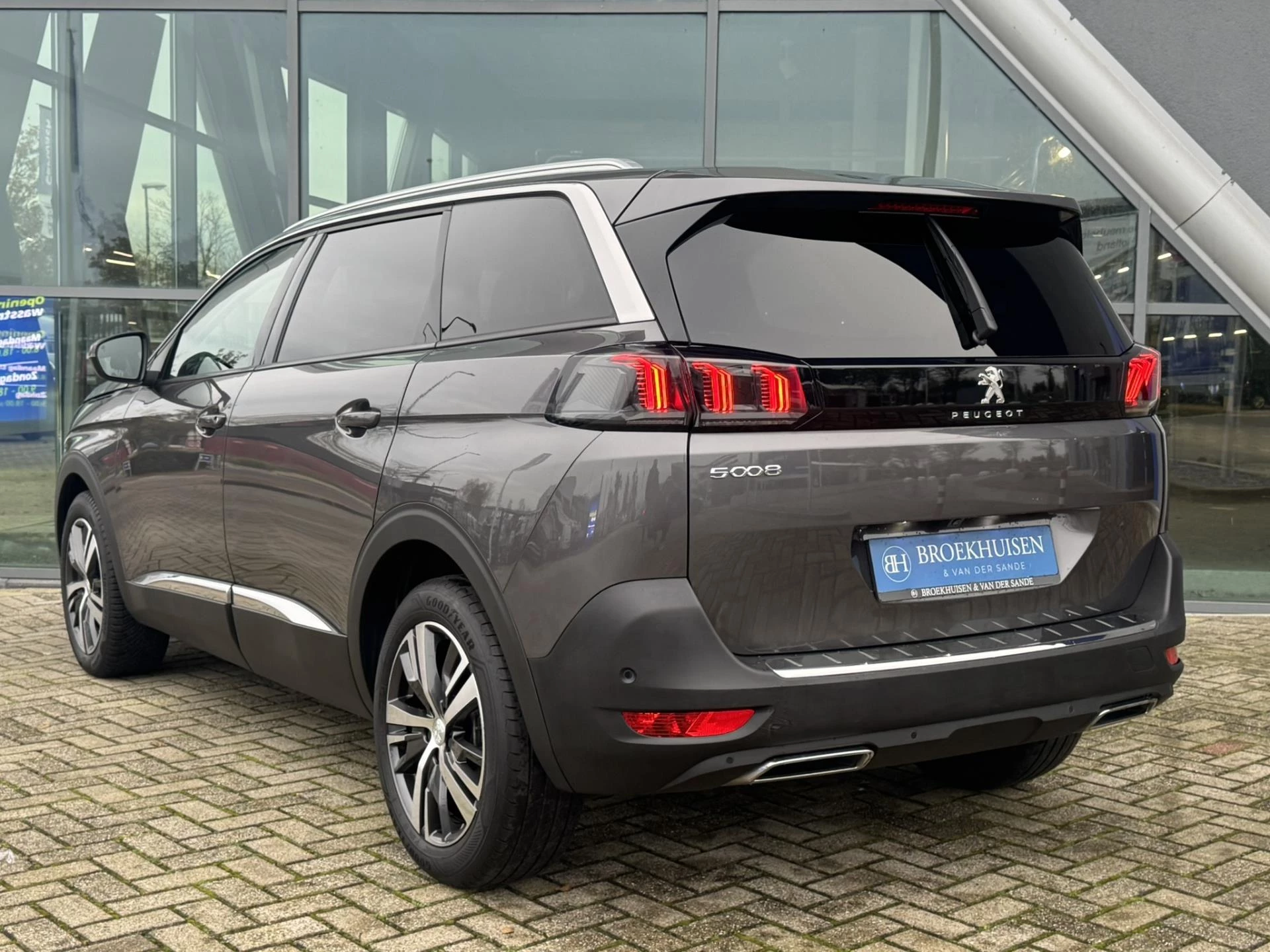 Hoofdafbeelding Peugeot 5008