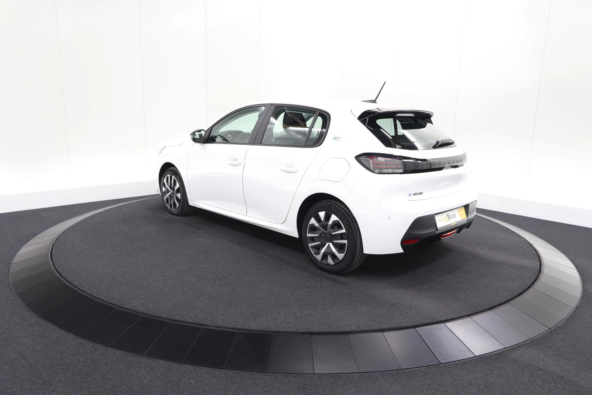 Hoofdafbeelding Peugeot e-208