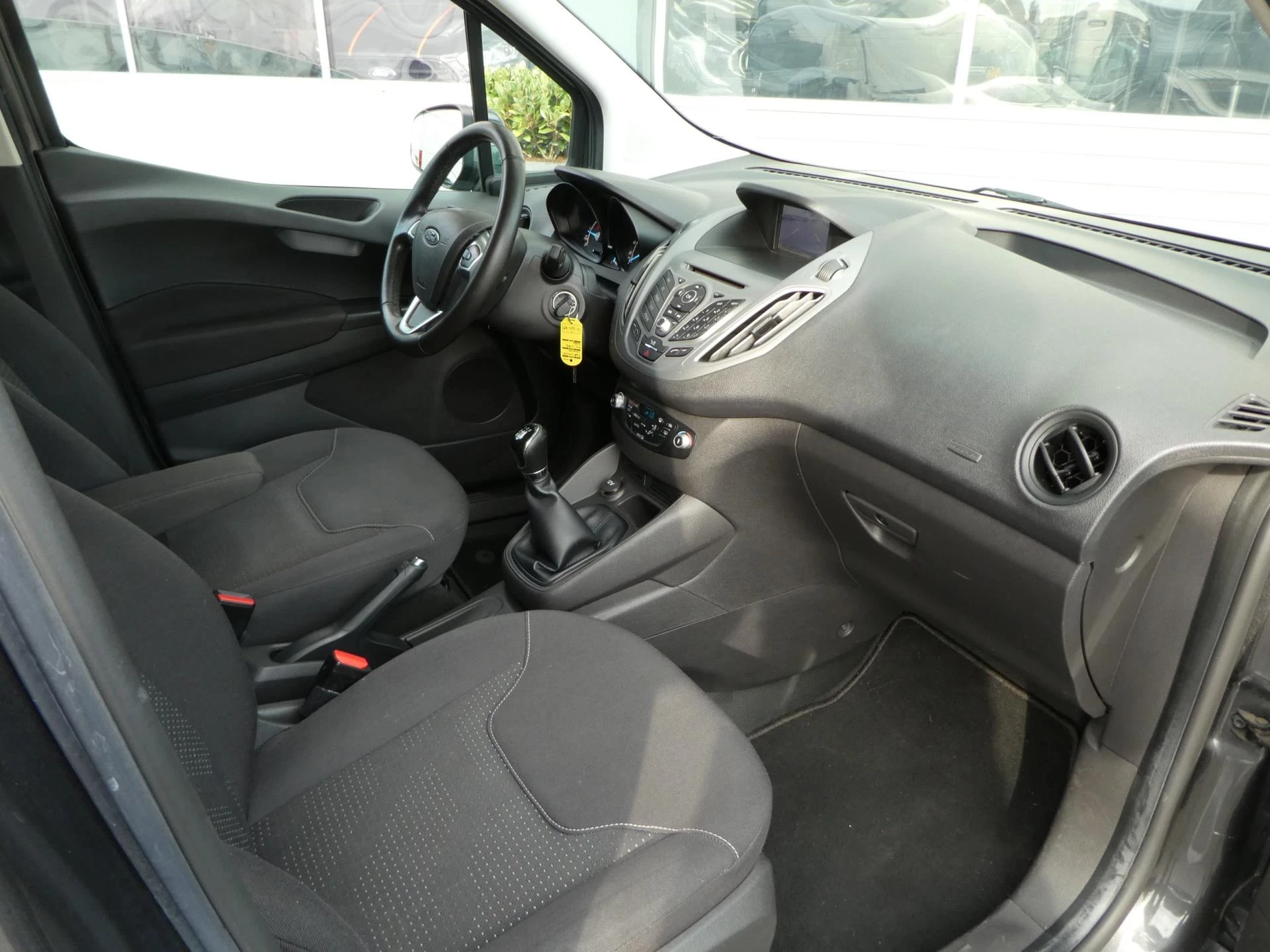 Hoofdafbeelding Ford Transit Courier