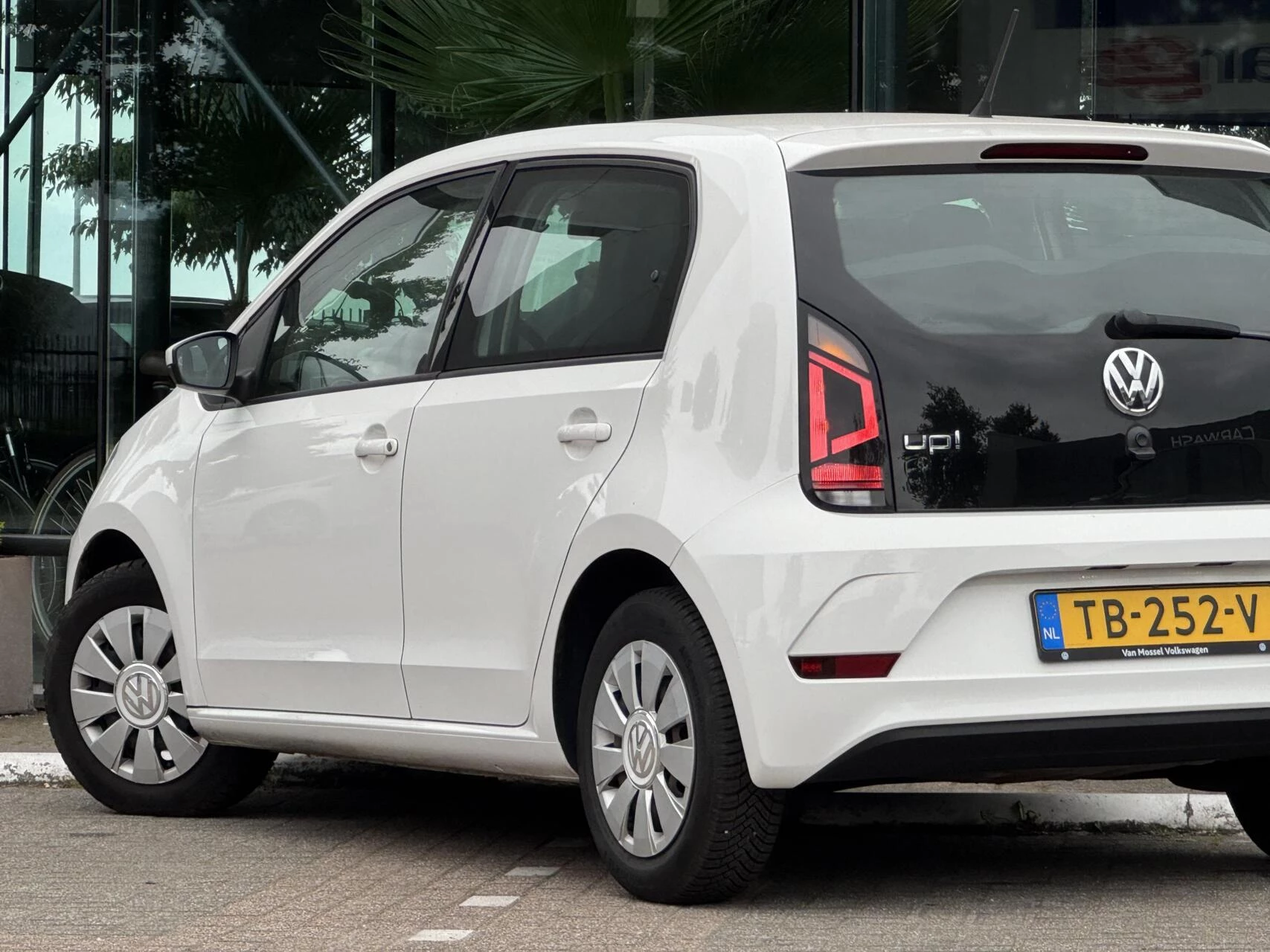 Hoofdafbeelding Volkswagen up!